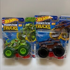 Hot Wheels Monster Trucks - Green and Brown Set